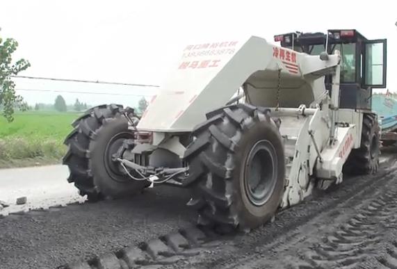 WR2300L，安徽靈壁S201省道冷再生施工